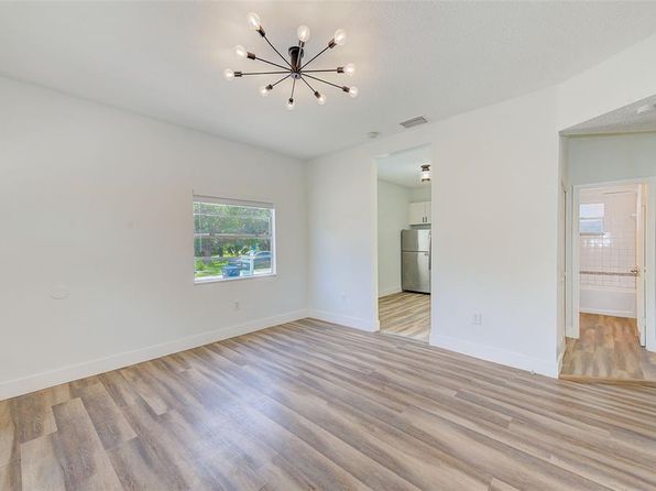 tampa-florida-82041754 picture