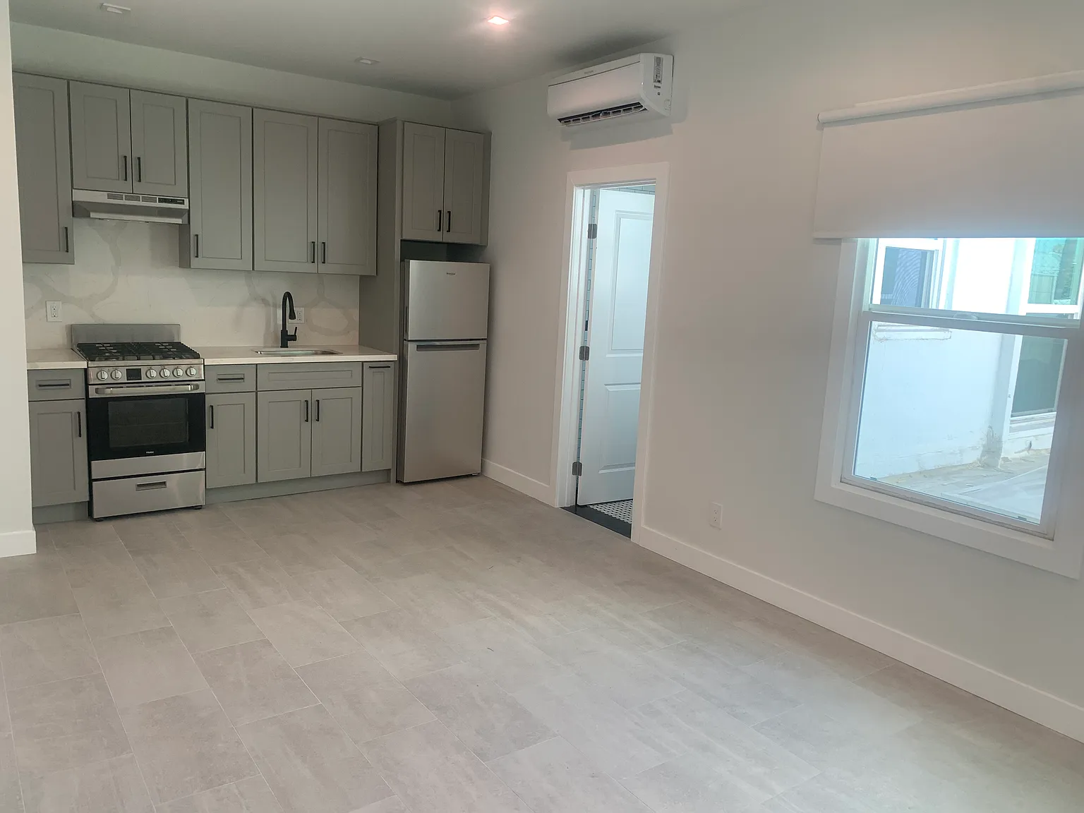 Studio, 500 sqft, $1,950 — Photo 2