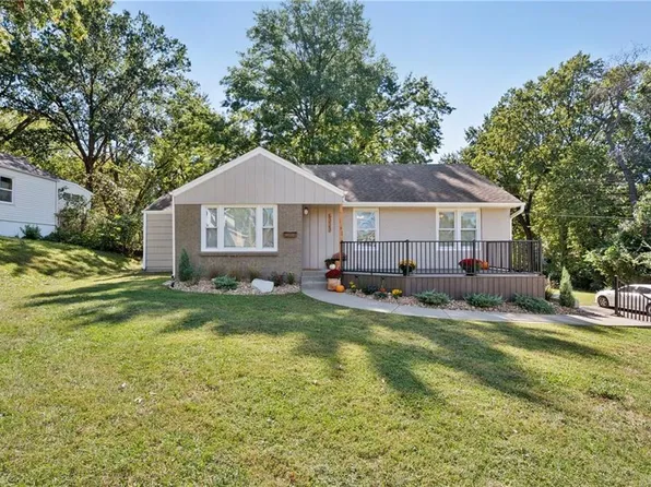 5323 Klamm Rd, Kansas City, KS 66106