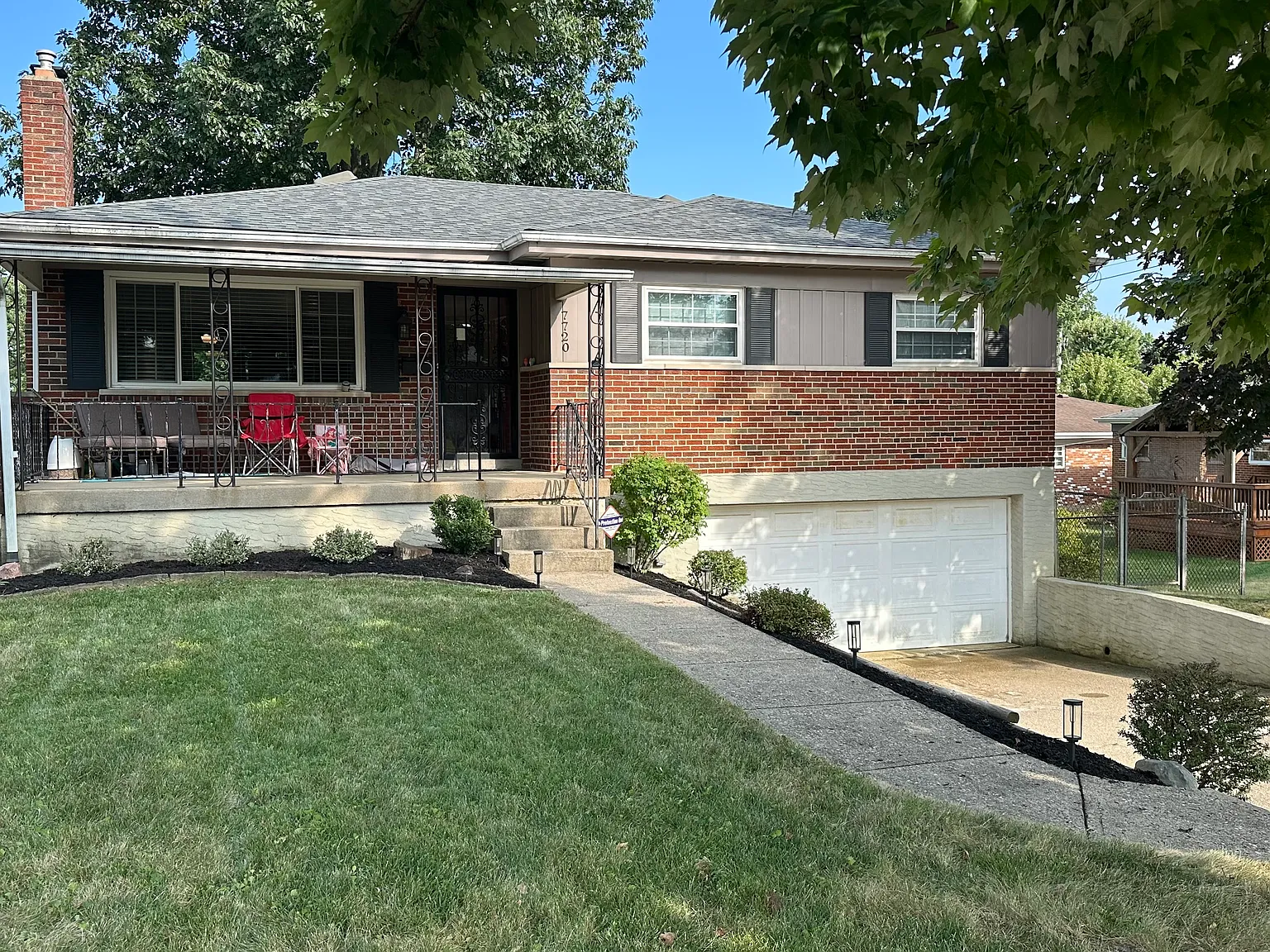 3 bed, 1.5 bath, 1226 sqft, $2,200 — Photo 2