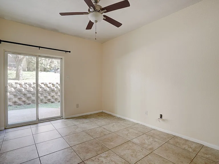 2450 Wickersham Ln #1303 — Photo 12