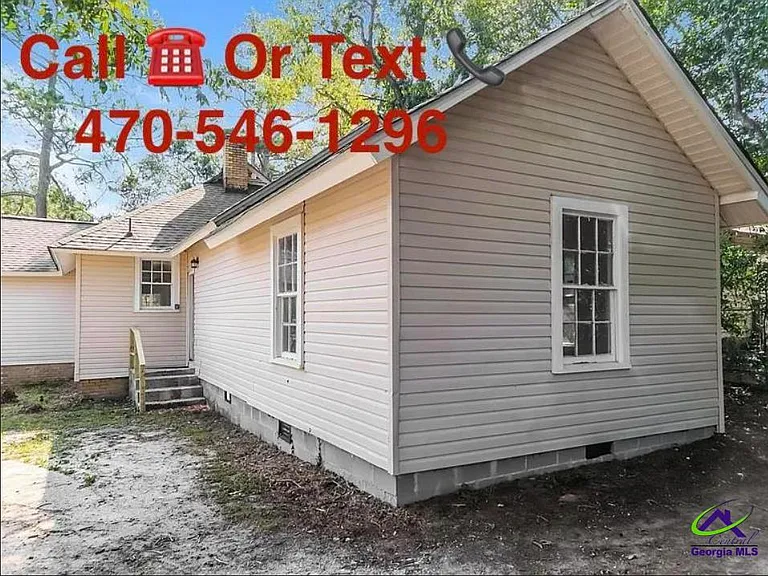1320 Winton Ave — Photo 7