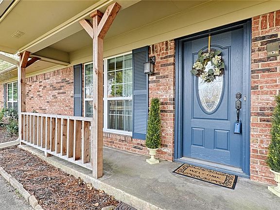4th image of 3505 Nashville Ave