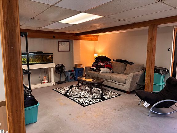 5th image of 3865 Blueberry Ln