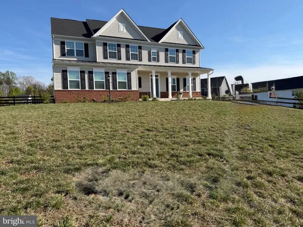 8016 International Dr, Warrenton, VA 20187