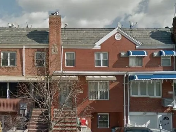 2511 86th St, East Elmhurst, NY 11369