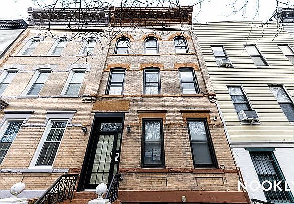 4th image of 1467 Greene Ave #3R