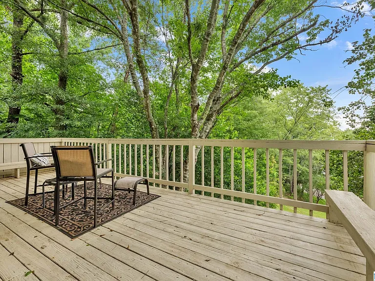 373 Laredo Dr — Photo 45