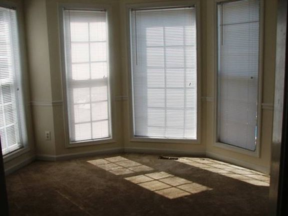 4th image of 5271 Brookeshire Ct