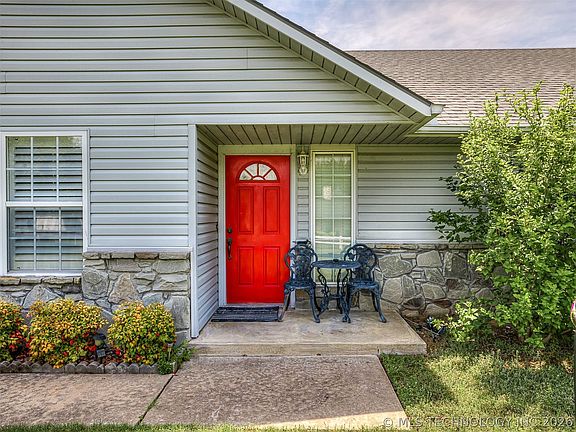 5th image of 36 Meadowlark Rd