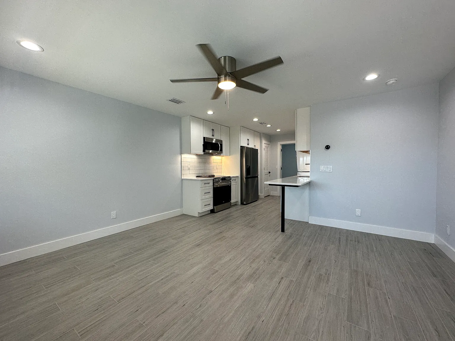1 bed, 574 sqft, $1,649 — Photo 3