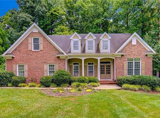 6088 Windsor Farme Rd, Summerfield, NC 27358