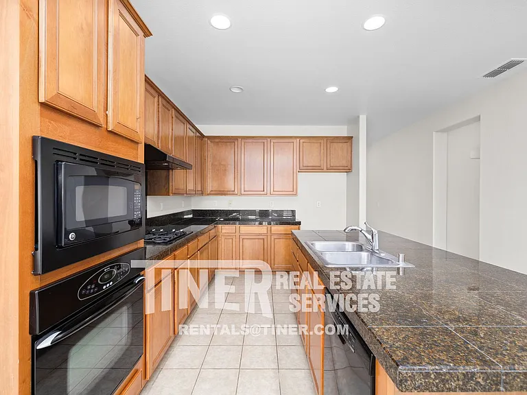 1422 Stoney Cross Ln — Photo 18