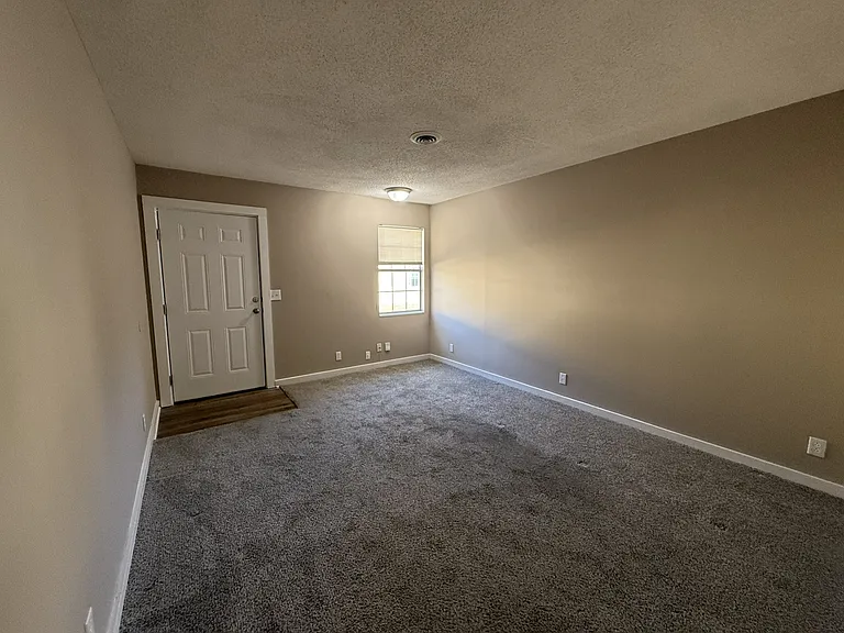 453B Jackson St — Photo 2