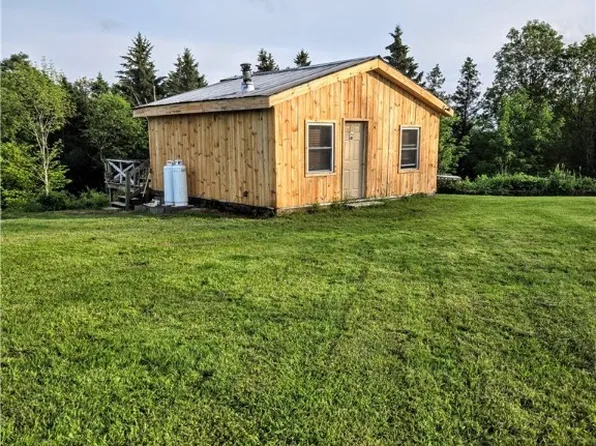 501 Grande View Dr #20, Poland, NY 13431