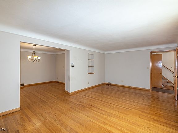 5th image of 5903 Warwick Dr