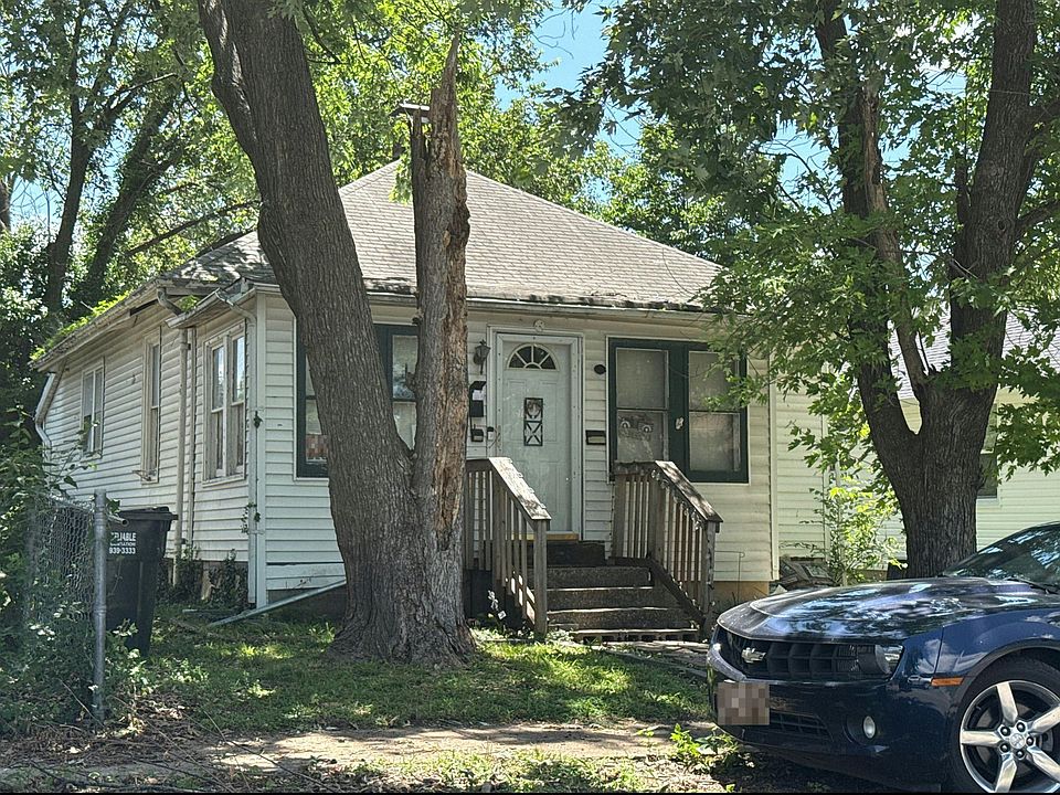 1st image of 422 N 2nd St