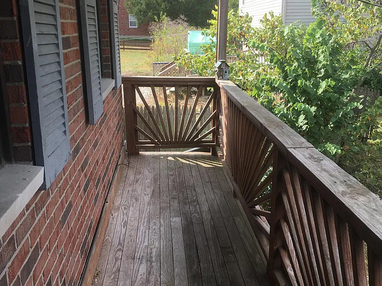 2nd-floor balcony (windows are to master br)