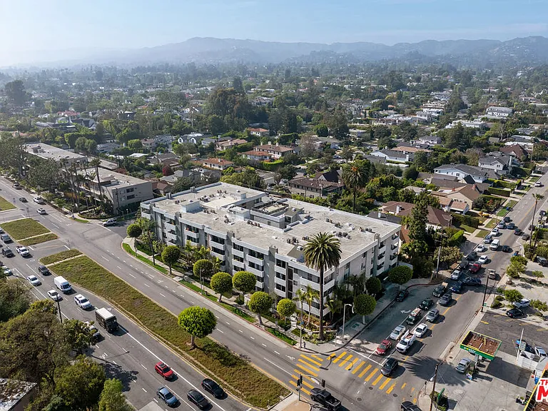 12115 San Vicente Blvd #111 — Photo 30