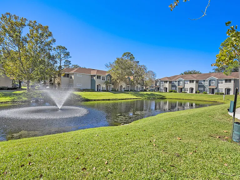 Country Club Lakes — Photo 26