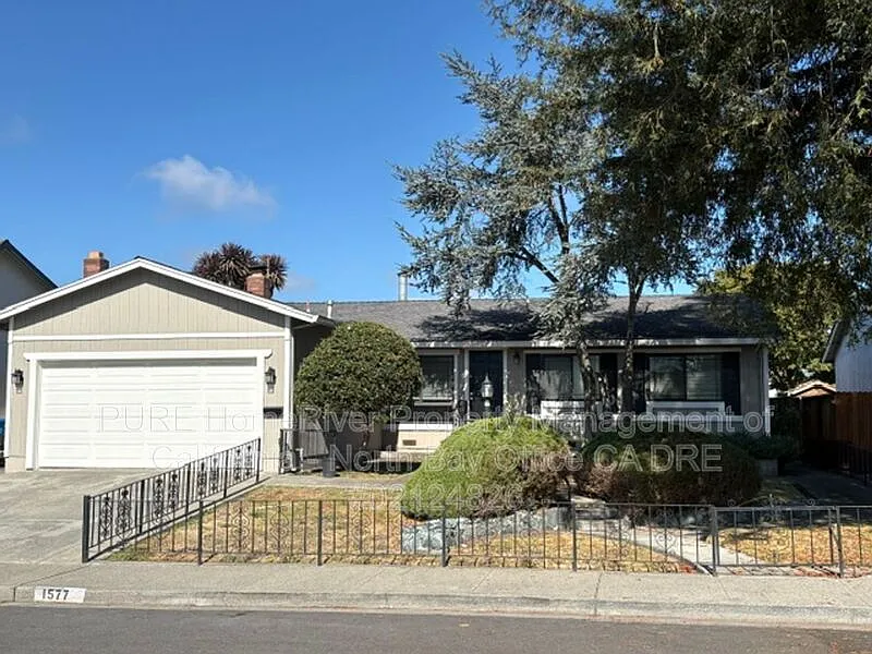 3 bed, 2.0 bath, 1153 sqft, $3,600 — Photo 1