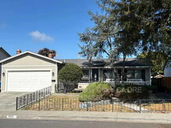 1577 Trellis Ln, Petaluma, CA 94954
