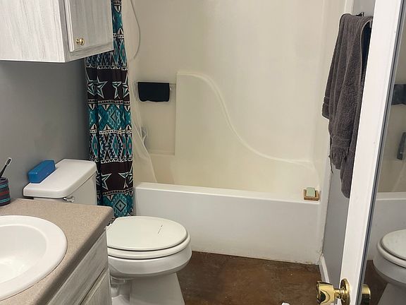 2nd image of 96 Indian Pointe Dr
