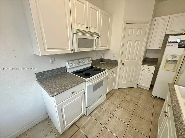 5628 NW 113th Ave #5628 — Photo 9