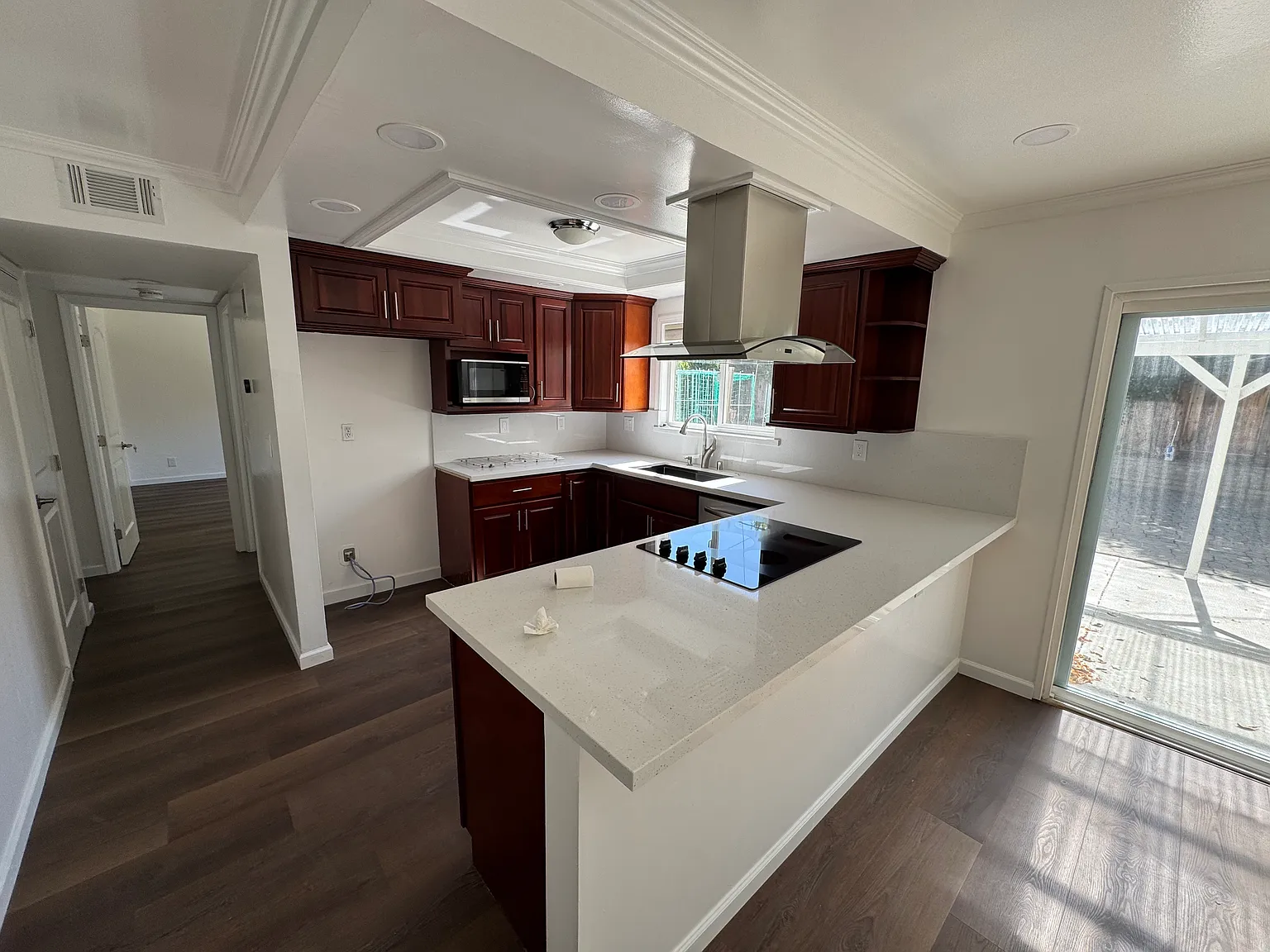5 bed, 2.5 bath, 1769 sqft, $5,200 — Photo 3