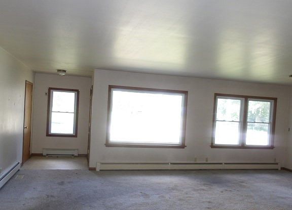 5th image of 515 E Washington St