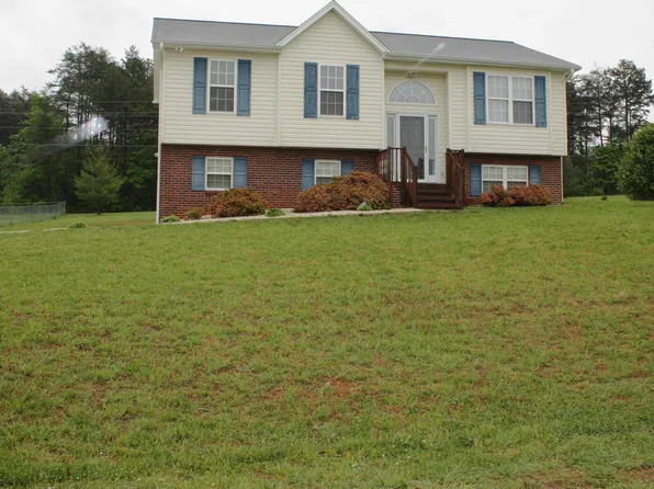 160 Rockwell Place Ct, Tobaccoville, NC 27050