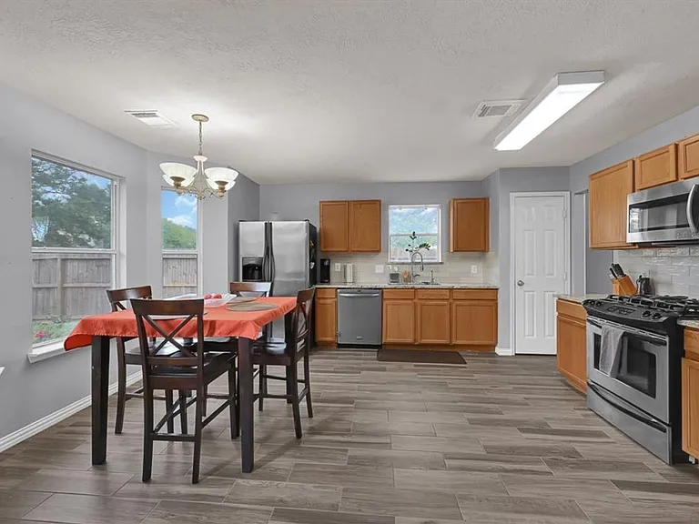 3202 Starbridge Park Ln — Photo 4