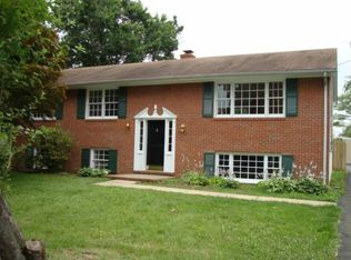 1036 Julian Dr, Fredericksburg, VA 22405