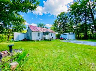 561 Georges Mills Rd, Springfield, NH 03284