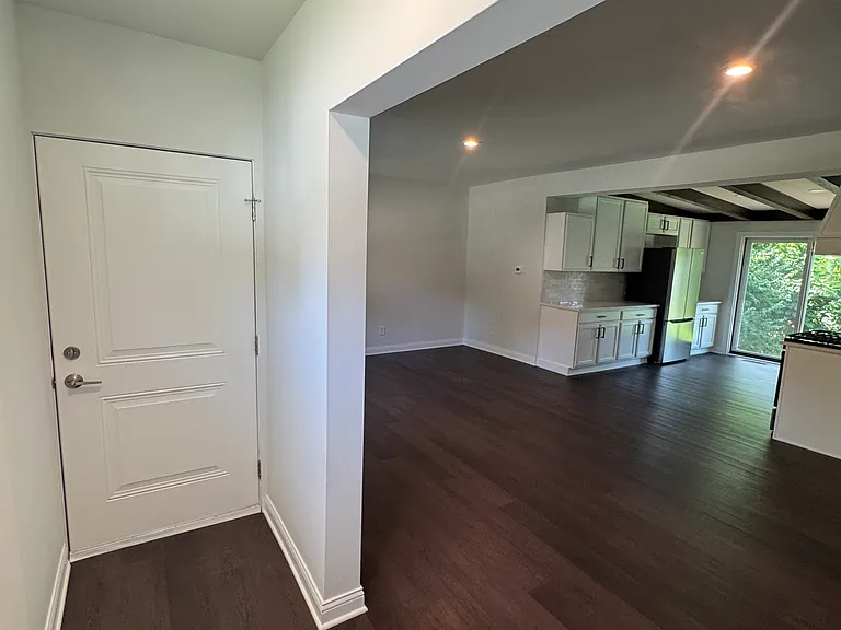 557 West St — Photo 9