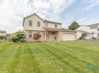 2329 Fawn Hollow Rd, Toledo, OH 43617