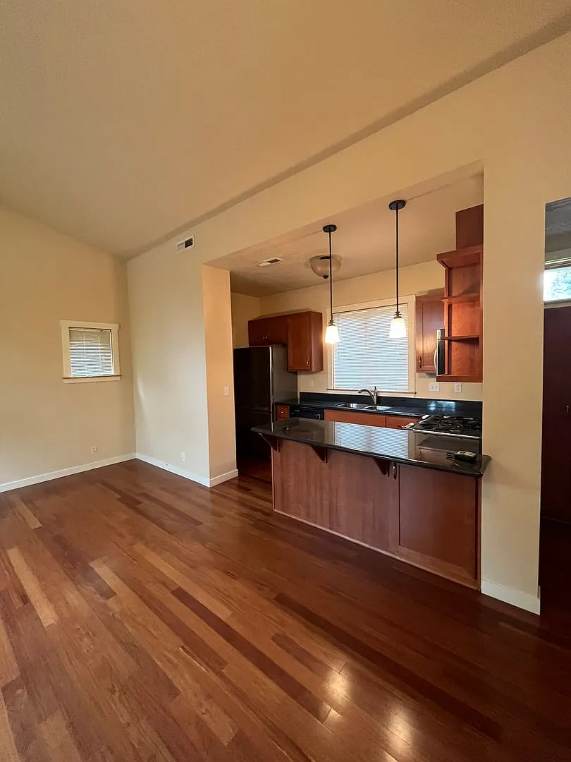 3-Bedroom 2-Bathroom 2-Story Townhome. Must See — Photo 3