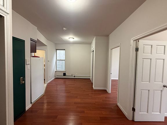 2nd image of 141 Bay 13th St APT 2F