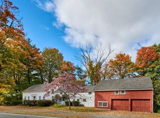 38 Pine St, Amherst, MA 01002