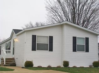 2 Belle Villa Blvd, Belleville, MI 48111