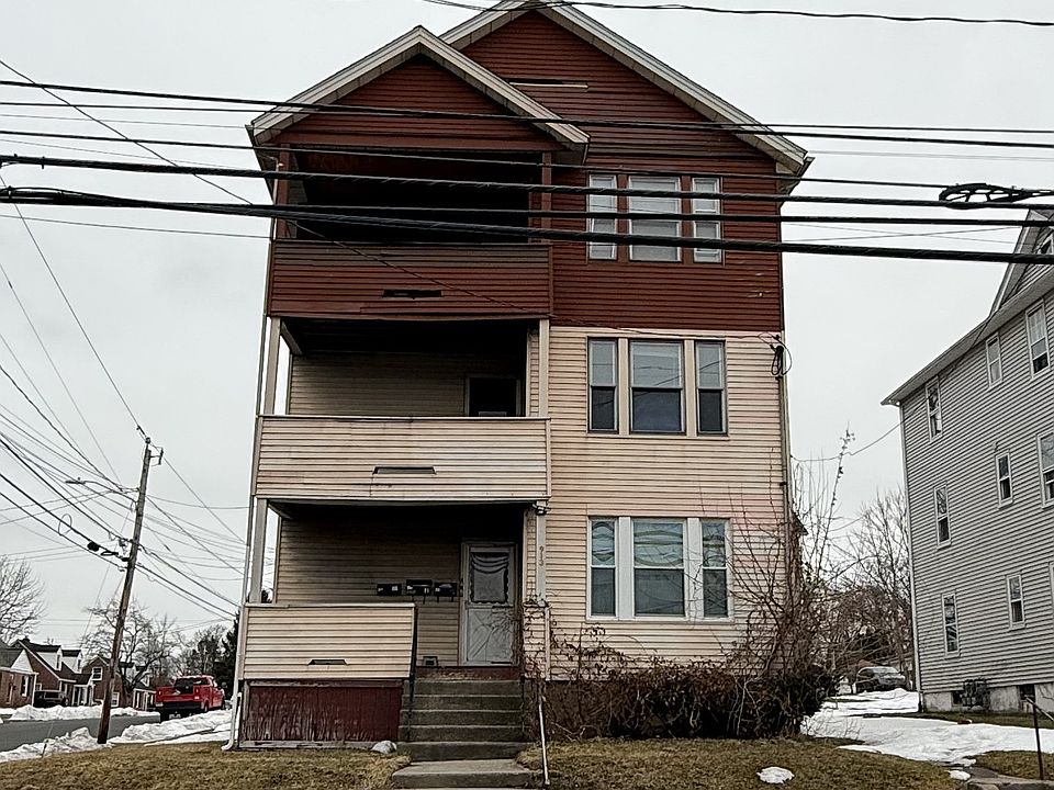 1st image of 913 East St #2