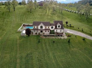 4 Maple Farm Ln, Uniontown, PA 15401