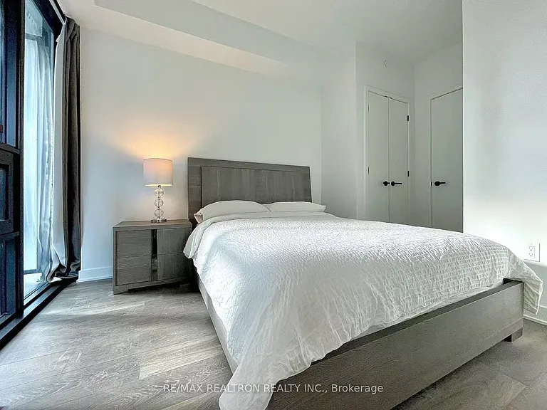 55 Charles St E #1609 — Photo 7