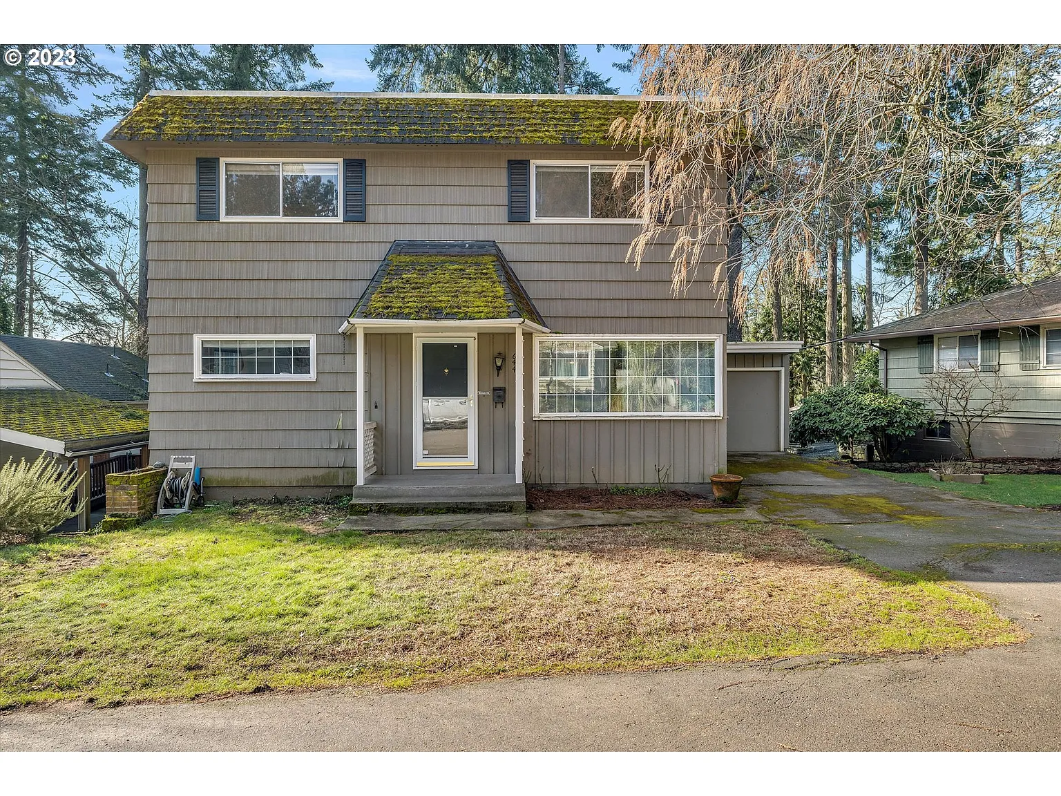 644 Ellis Ave photo 1