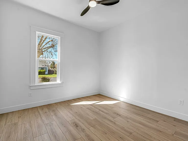 406 Sierra Ave — Photo 22