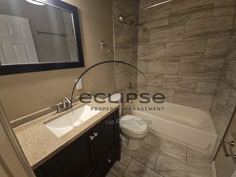 502 Bell Ct #C8 — Photo 9