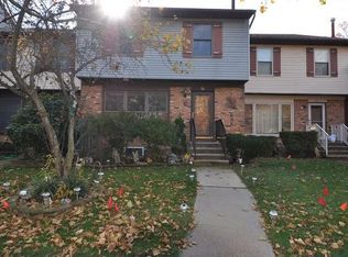 22 Pendleton Pl, Old Bridge, NJ 08857