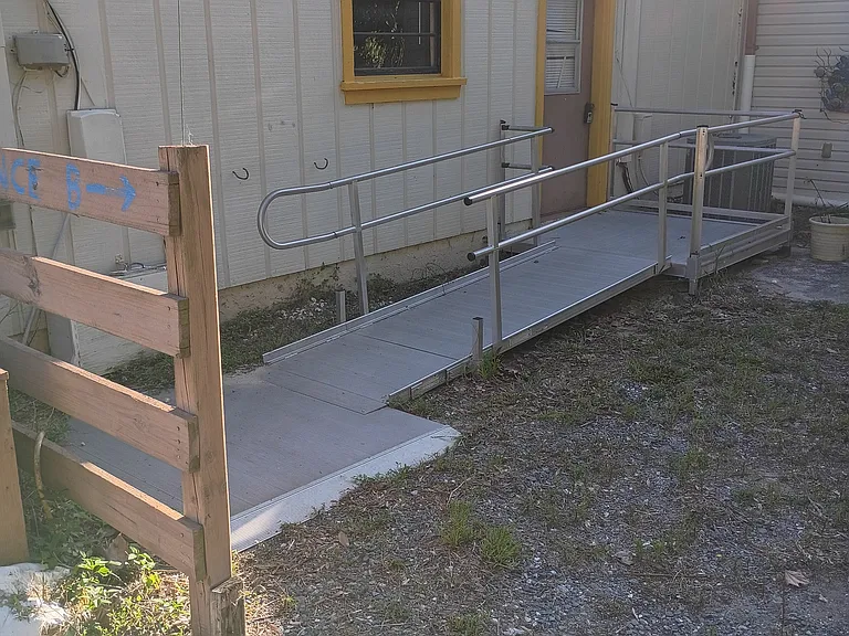 1711 N Croft Ave — Photo 29