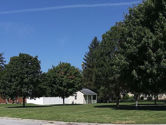 5th image of 186 Royal Oak Dr