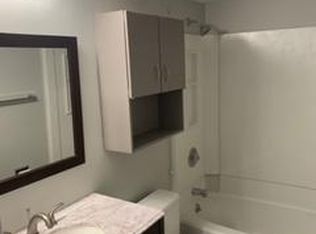 1435 Bobolink Pl, Saint Louis, MO 63144